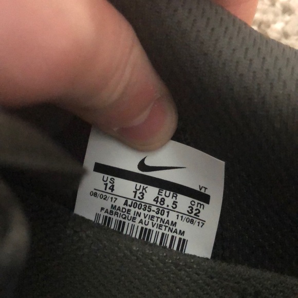 Nike Zoom Running Shoes - Picture 7 of 7